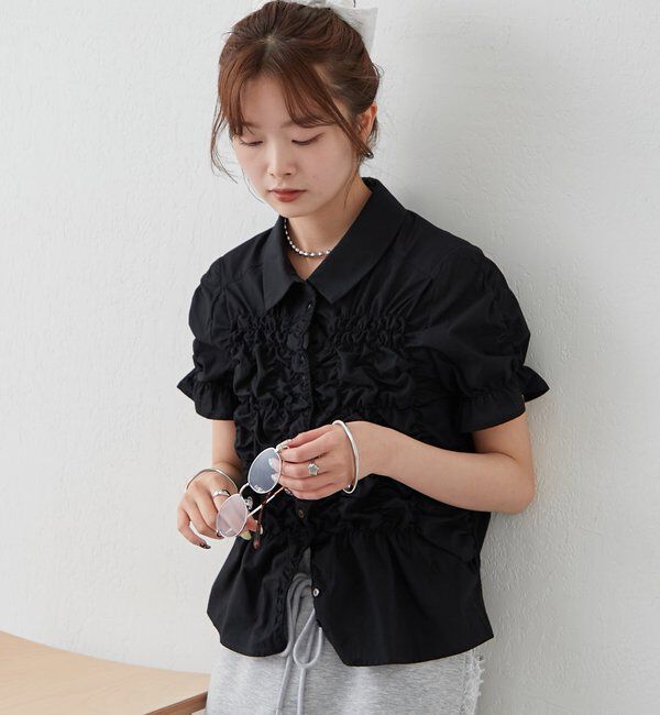  「シャーリングシェイプシャツ」|シャツ・ブラウス|ブラック