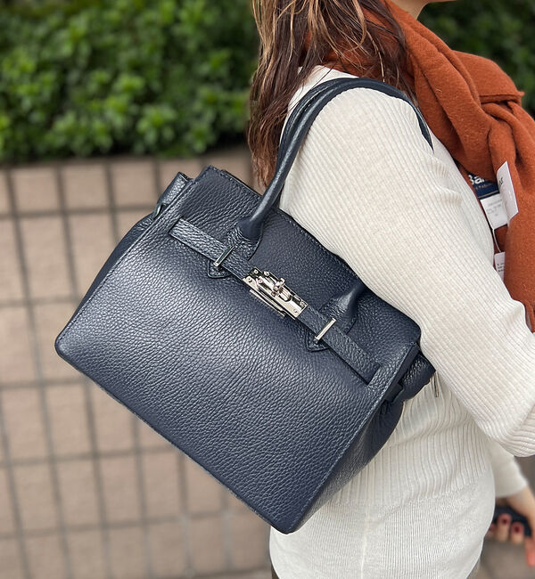 Rouge vif「【追加2】【AULENTTI/オウレンティ】レザーベルト付ミディトートバッグ」|ショルダー・メッセンジャー|