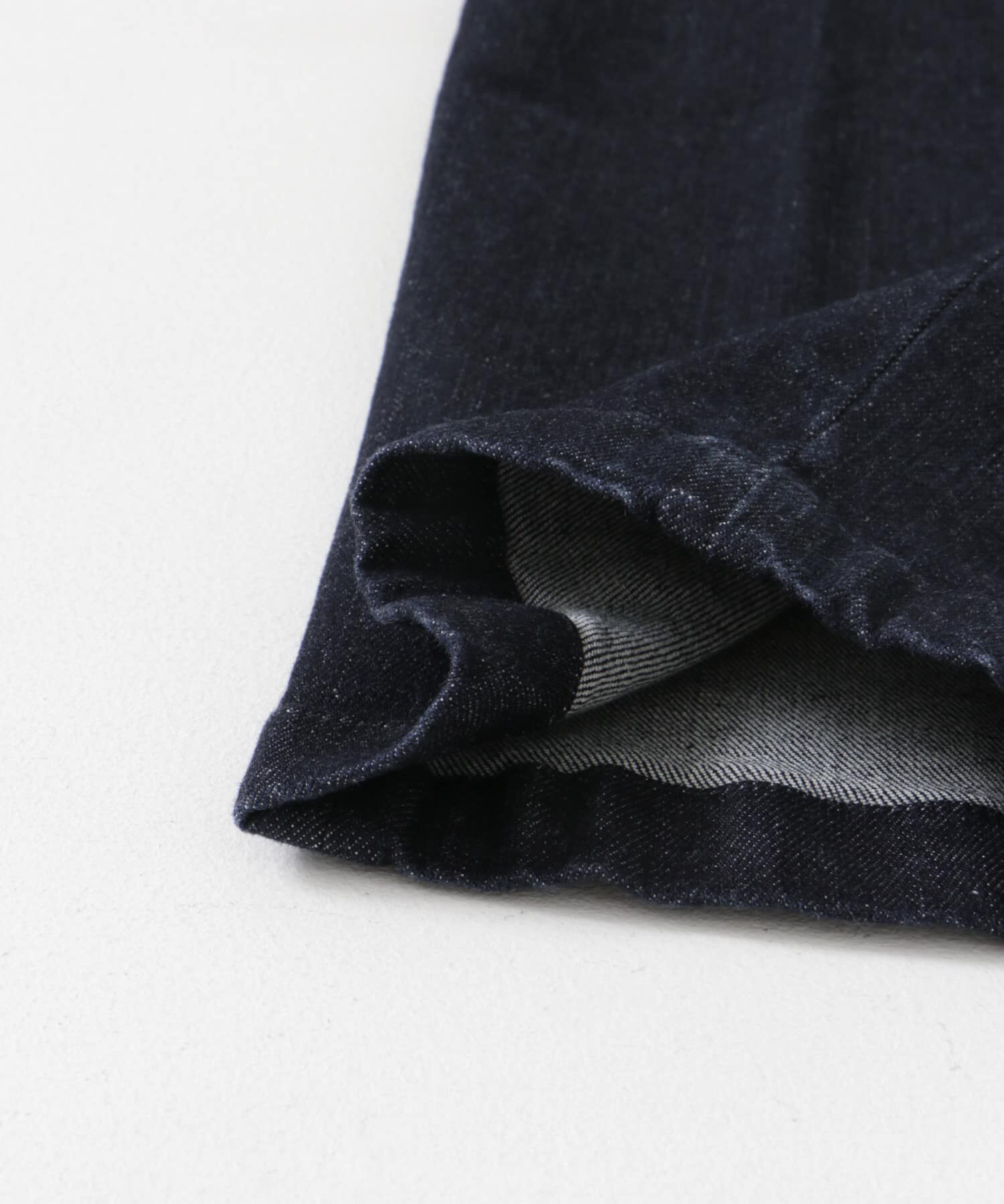 URBAN RESEARCH DOORS「デニムテーパードトラウザー」|デニム|