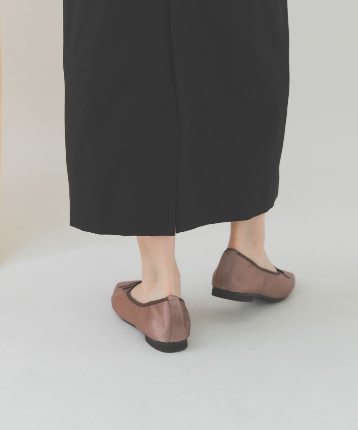 RODE SKO「『MADE IN JAPAN』 サテンスクエアトゥバレエシューズ」|バレエシューズ|