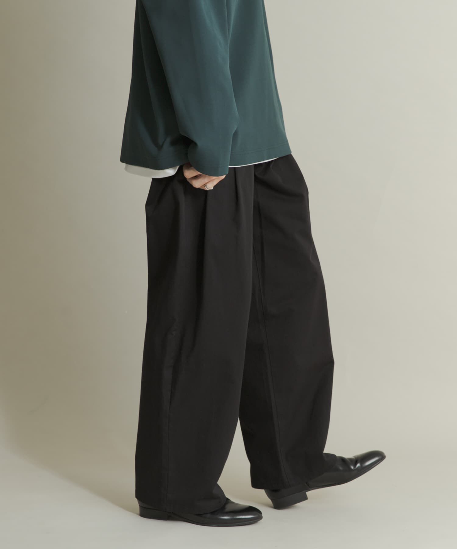 SENSE OF PLACE by URBAN RESEARCH「2タックワイドチノパンツ」|その他|ブラック