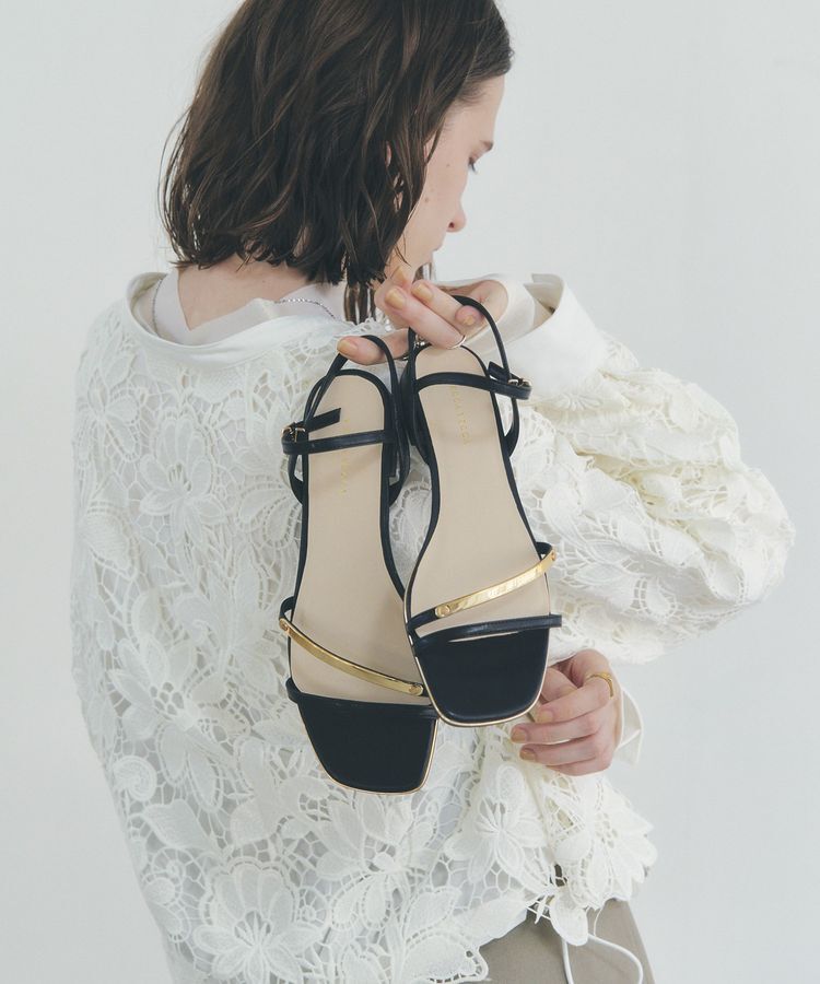 YECCA VECCA「ゴールドバーサンダル」|サンダル|Black