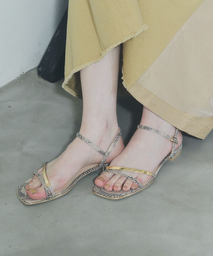 YECCA VECCA「ゴールドバーサンダル」|サンダル|Python