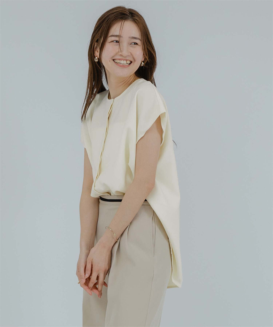 ur's「フレンチスリーブショルダータックノーカラーブラウス」|シャツ・ブラウス|