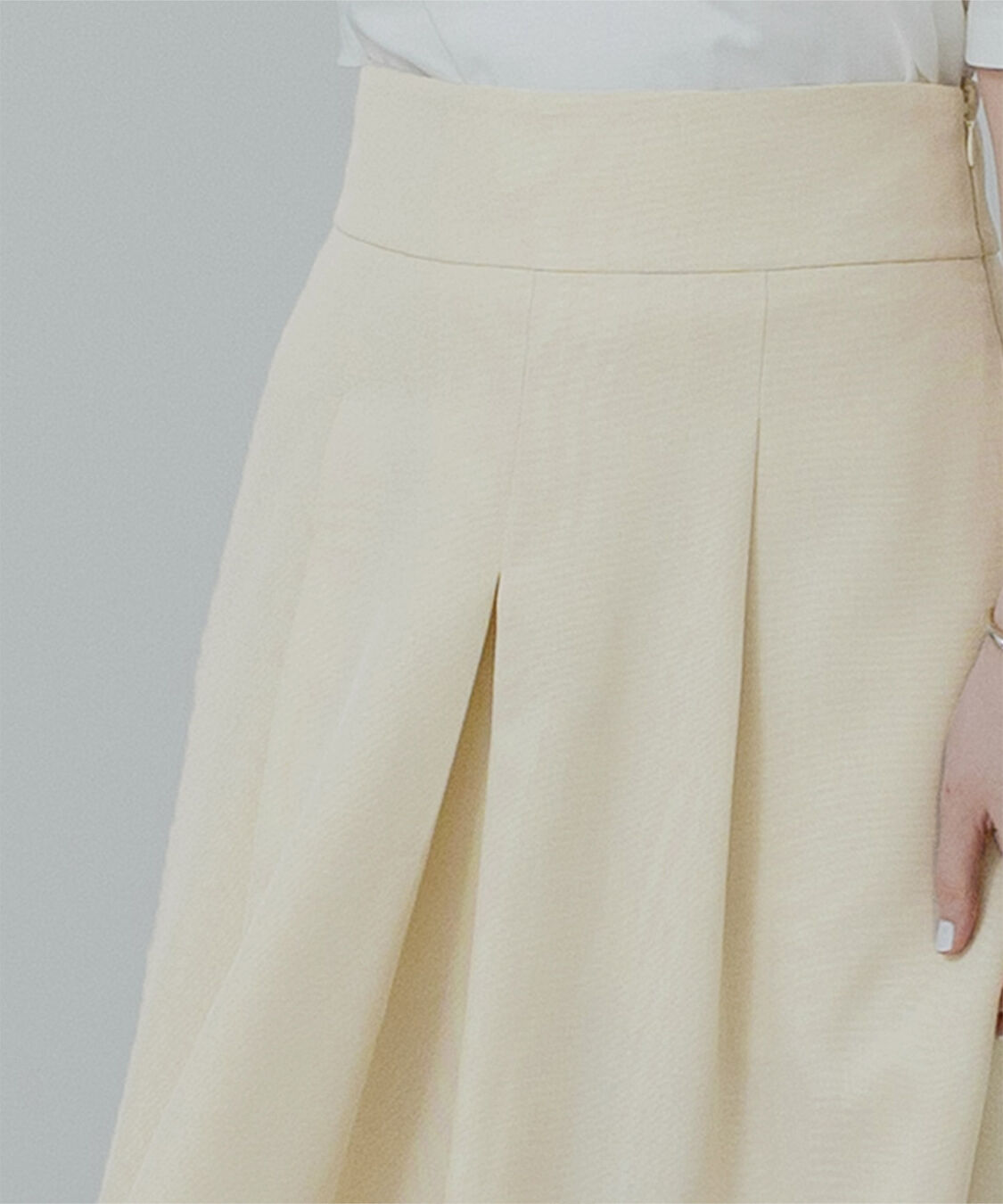 ur's「ﾘﾈﾝﾗｲｸﾌﾛﾝﾄﾀｯｸﾊｲｳｴｽﾄｽｶｰﾄ」|スカート|