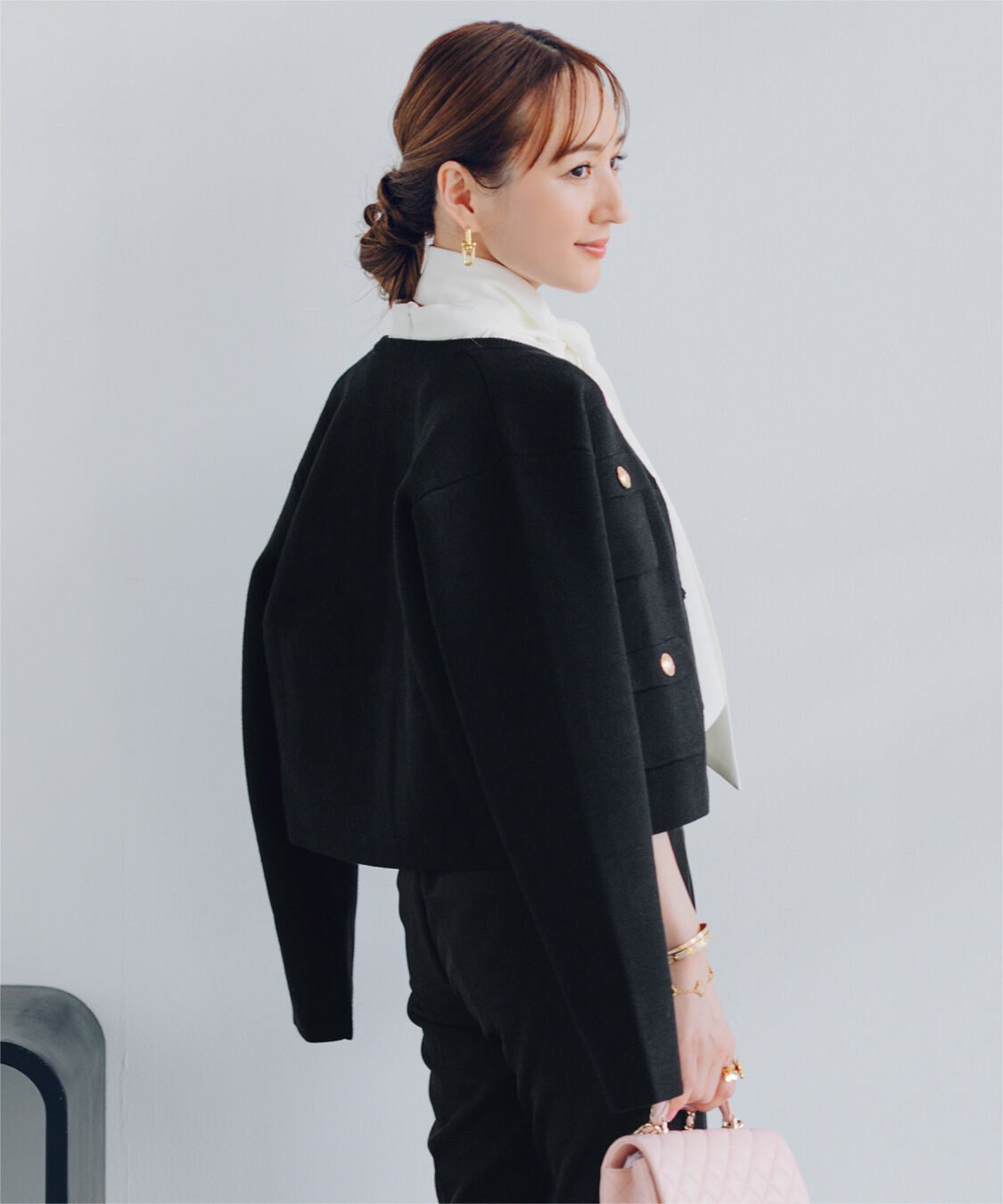 ur's「【星玲奈さんコラボアイテム】ゴールド釦ニットカーディガン/ジャケット」|カーディガン|