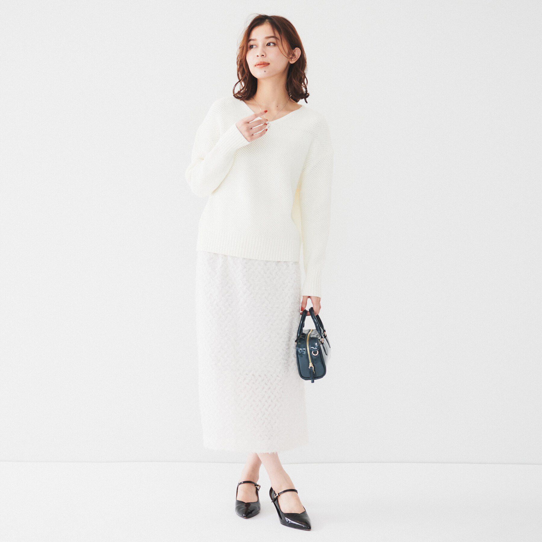 UNTITLED「【洗える/オンオフ使える】ファンシーヤーンVネックニット」|ニット・セーター|