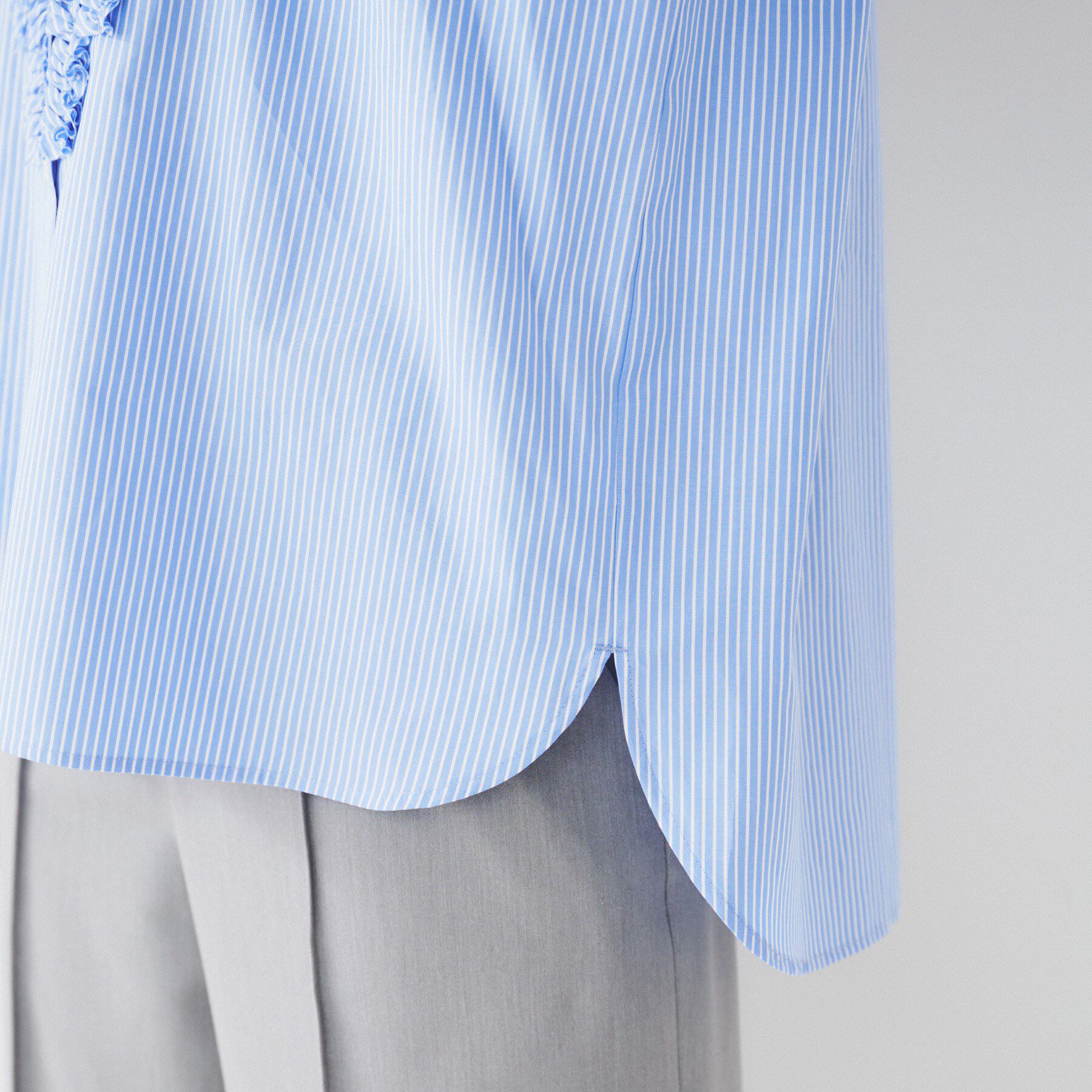 UNTITLED「【コットン100/前開きボタン】フロントフリルシャツ」|シャツ・ブラウス|