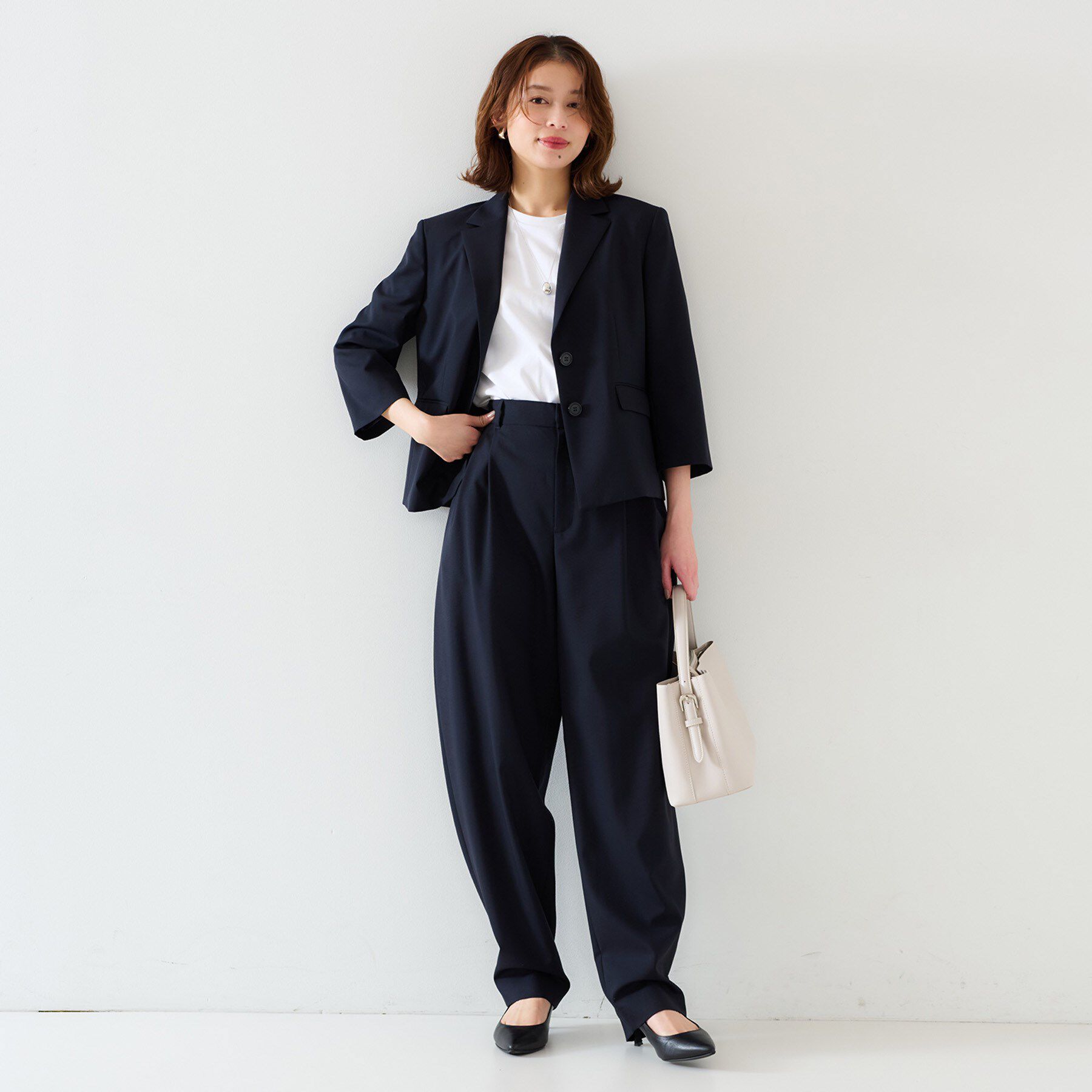 UNTITLED「【オンオフ使える/セットアップ可能】トロピカルウール カーブテーパードパンツ」|その他|