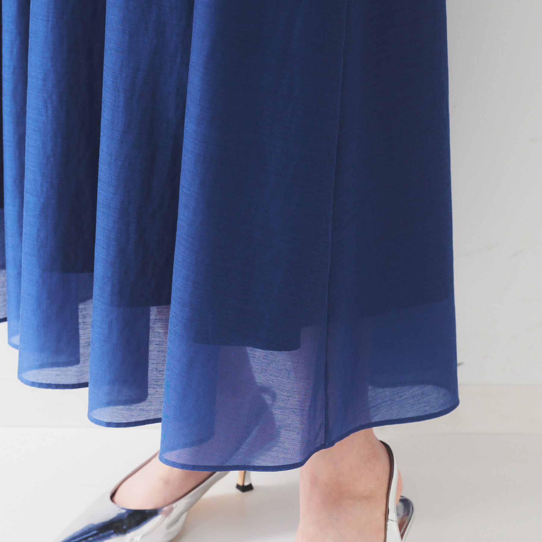 UNTITLED「【後ろウエストゴム/洗える】シアーフレアースカート」|スカート|