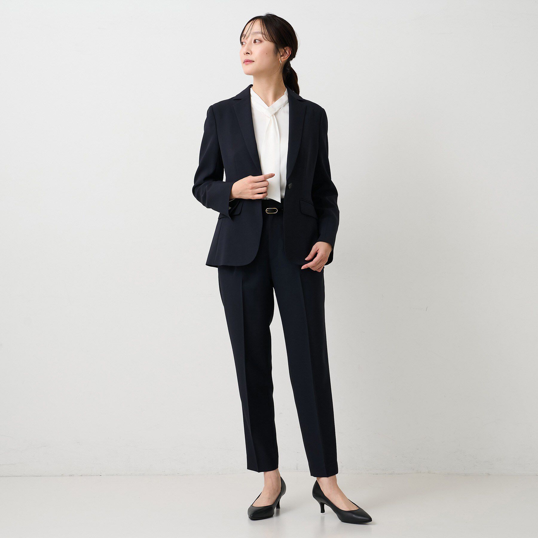 UNTITLED「エアリータックテーパードパンツ」|その他|