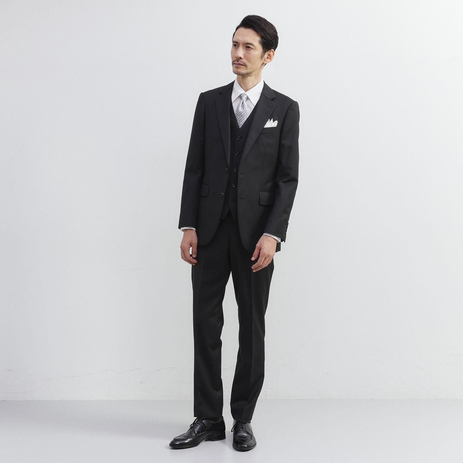 TAKEO KIKUCHI「【冠婚葬祭】無地 サージスーツ/3ピース対応可」|スーツ|