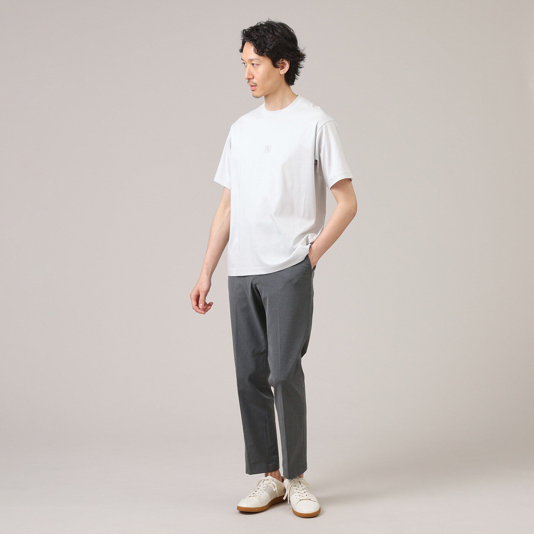 TAKEO KIKUCHI「【刺繍ロゴT】スムース ワンポイント Tシャツ」|Tシャツ・カットソー|