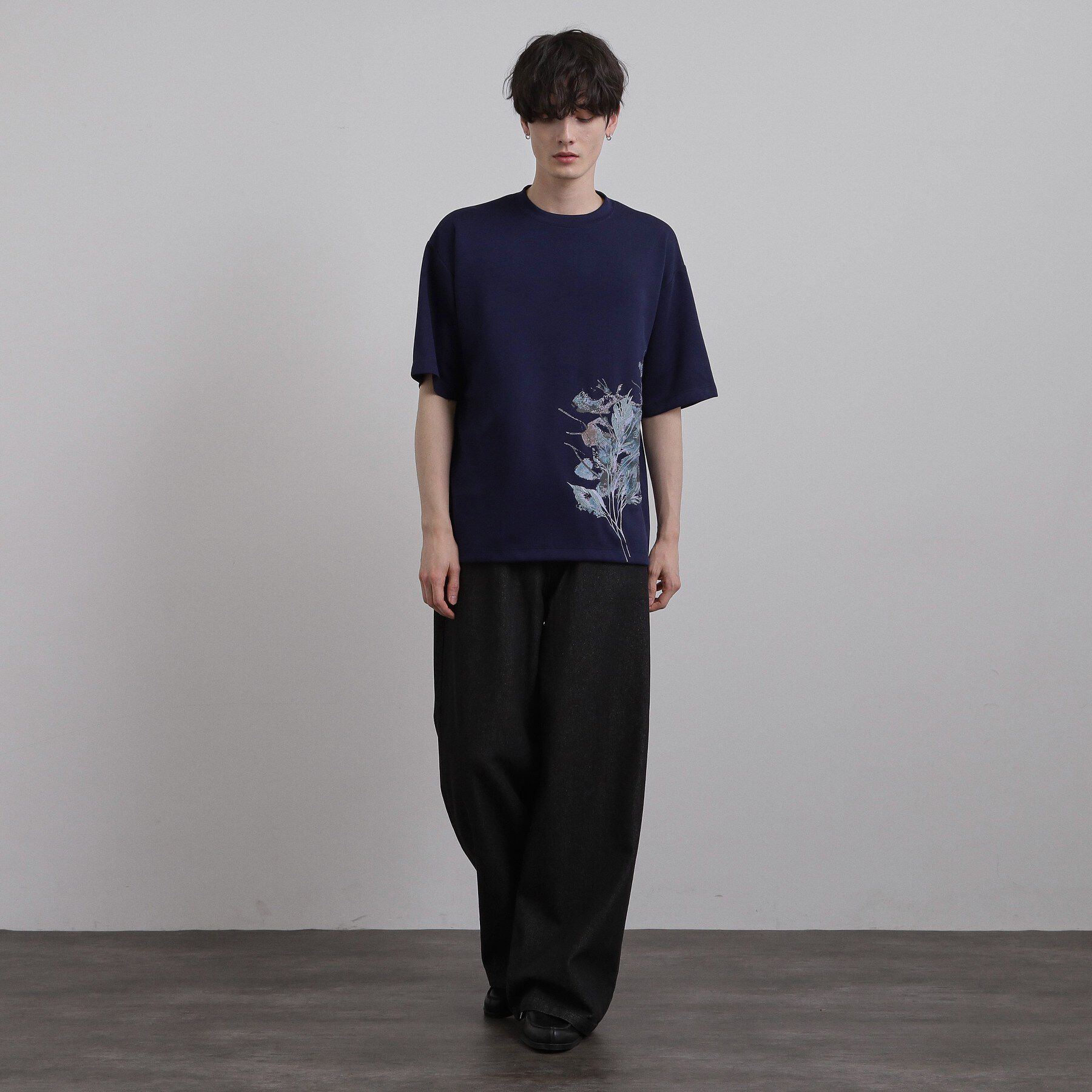 tk.TAKEO KIKUCHI「リーフエンブロブラーTシャツ」|Tシャツ・カットソー|