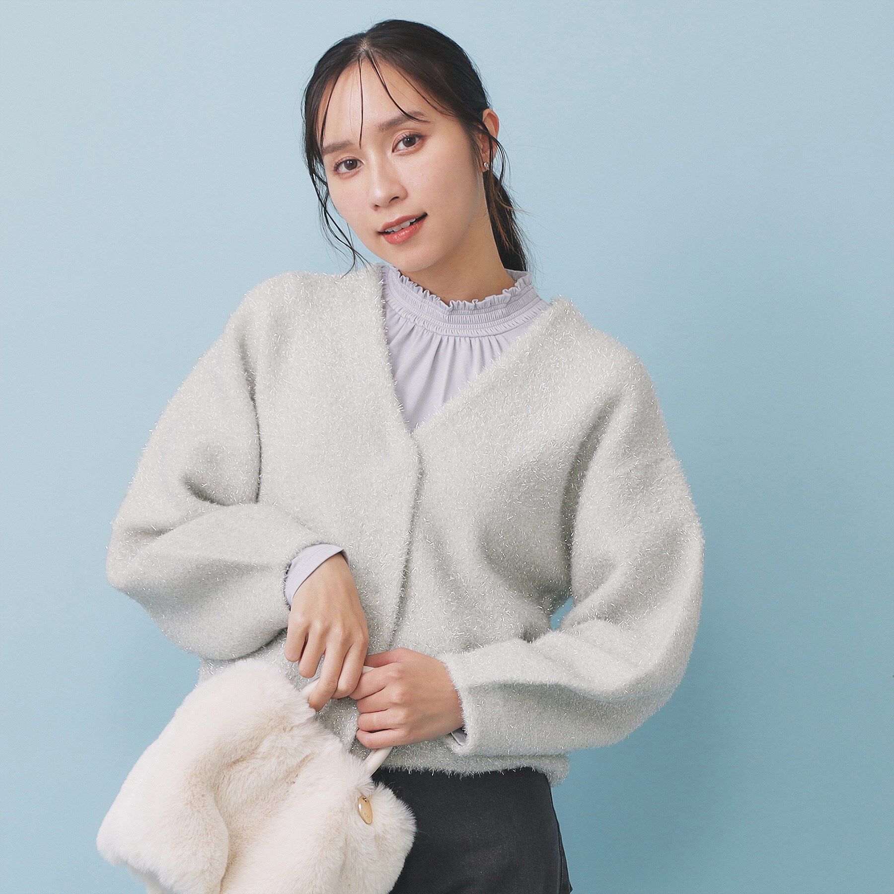 index「リボンブローチフィルムラメフェザーカーディガン【洗濯機OK】」|カーディガン|