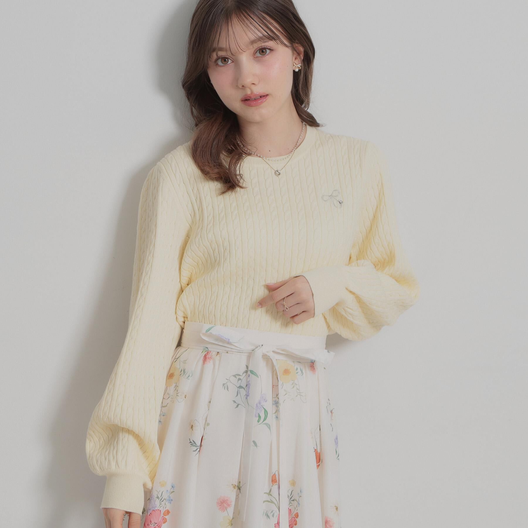 Couture broach「【洗える】リボンエンブロ細ケーブルニット」|ニット・セーター|