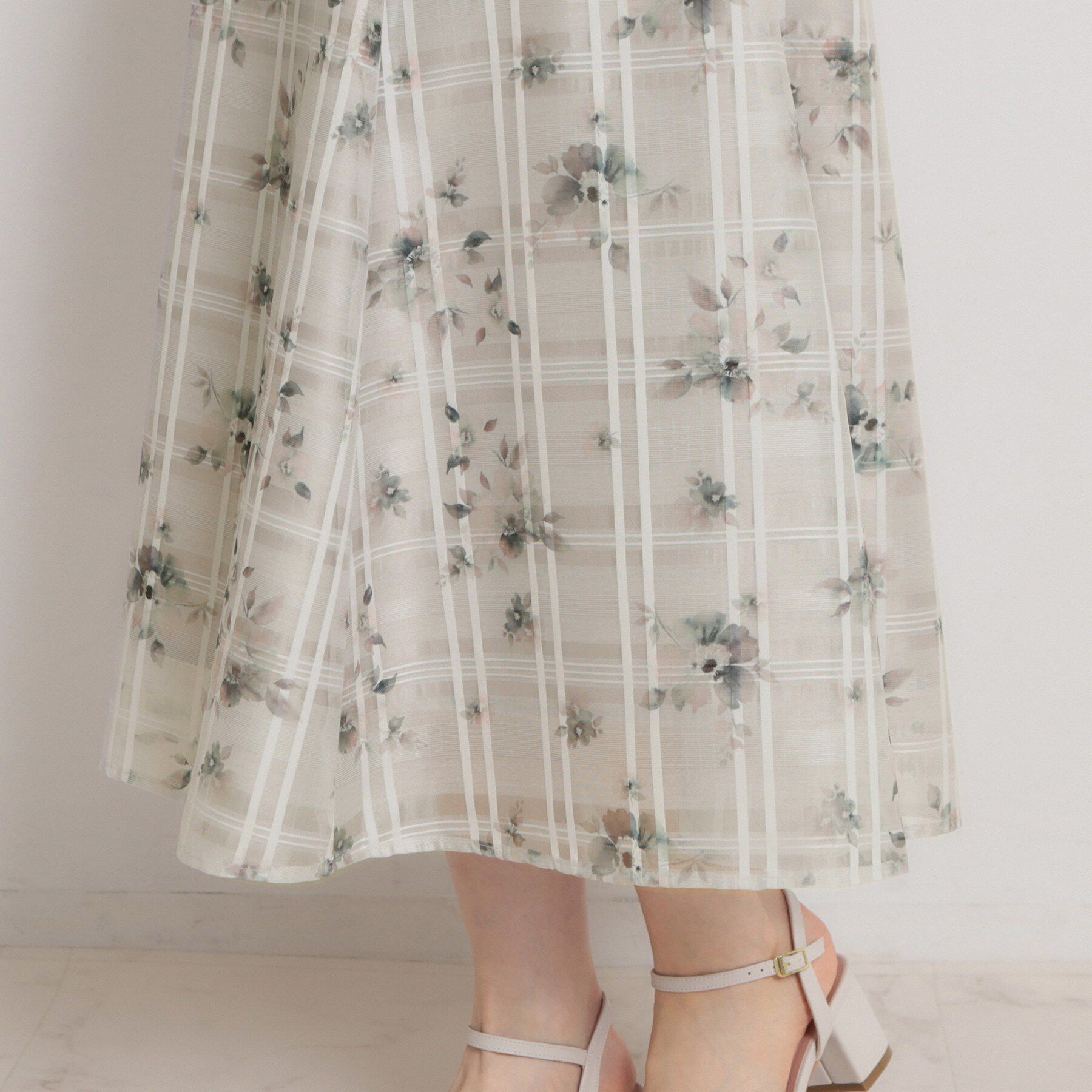Couture broach「【洗える・着映え】シアーチェック フラワープリント スカート」|スカート|