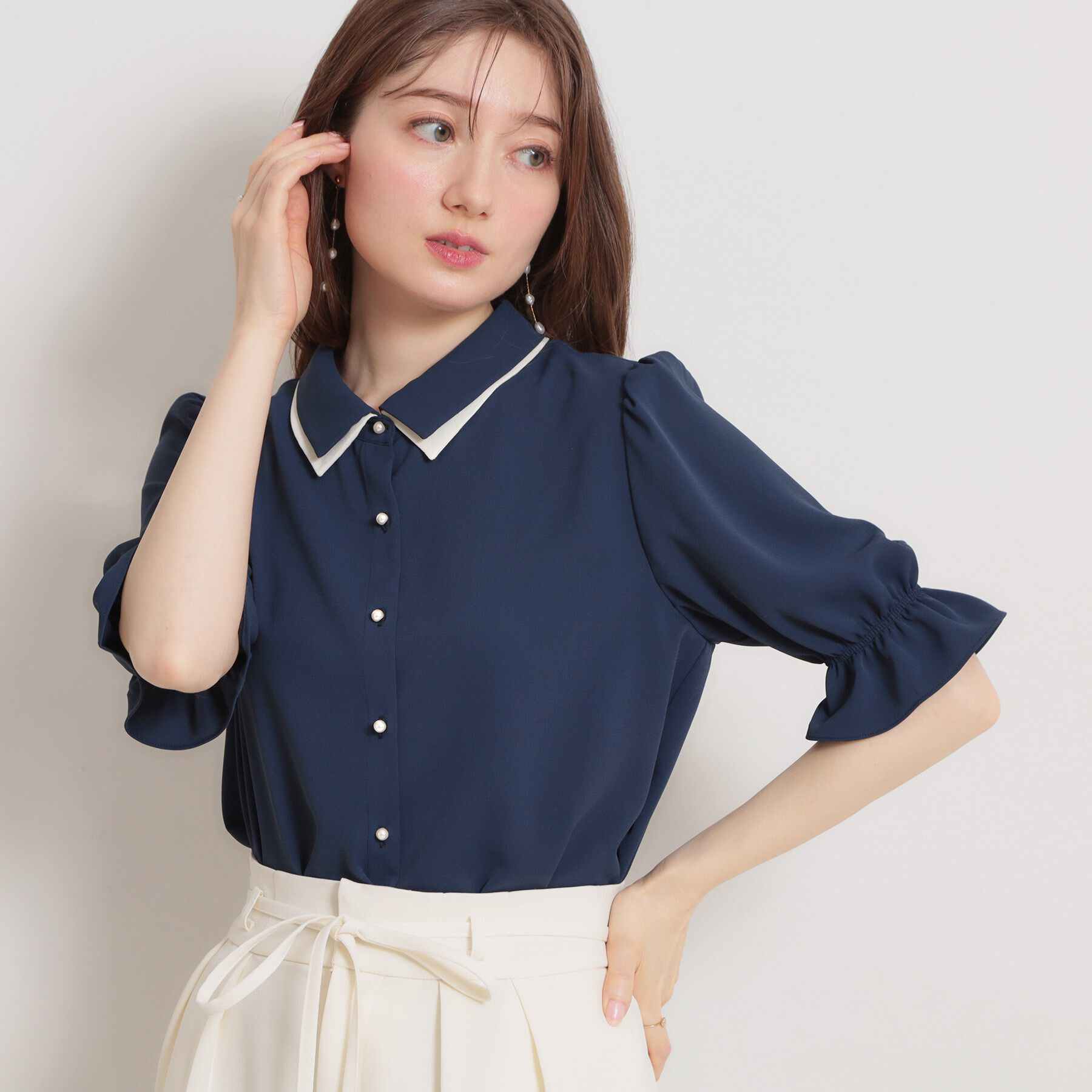 Couture broach「【通勤】ダブルカラー ブラウス」|シャツ・ブラウス|ネイビー(094)