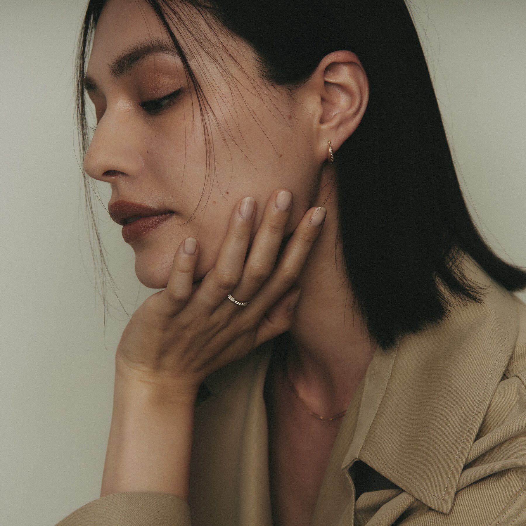 COCOSHNIK「K10ダイヤモンド しのぎテーパード フープピアス」|ピアス|