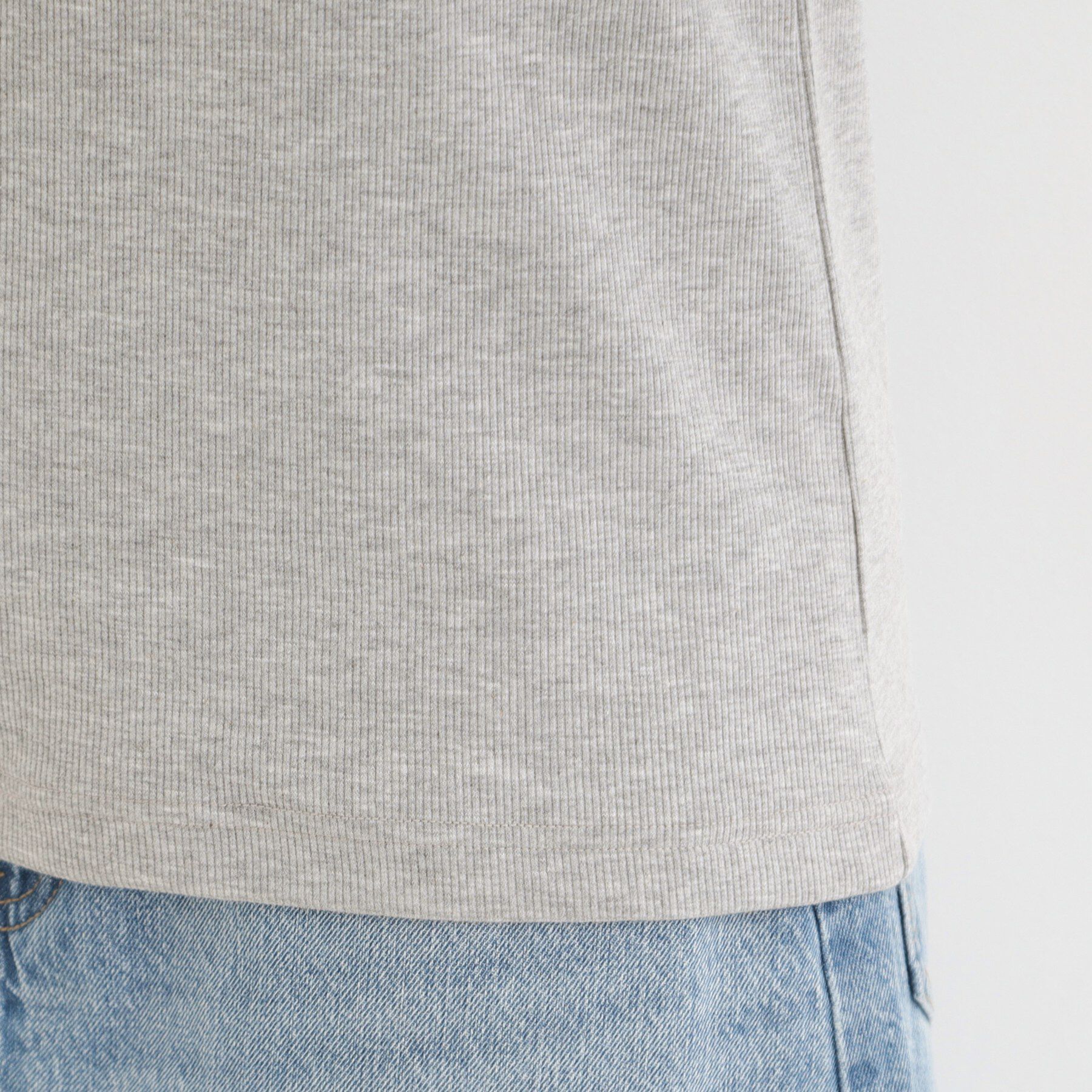 SHOO･LA･RUE「【洗濯機可/S-LL】1枚でサマ見え レイヤード風配色 ヘンリーネックロンT」|Tシャツ・カットソー|