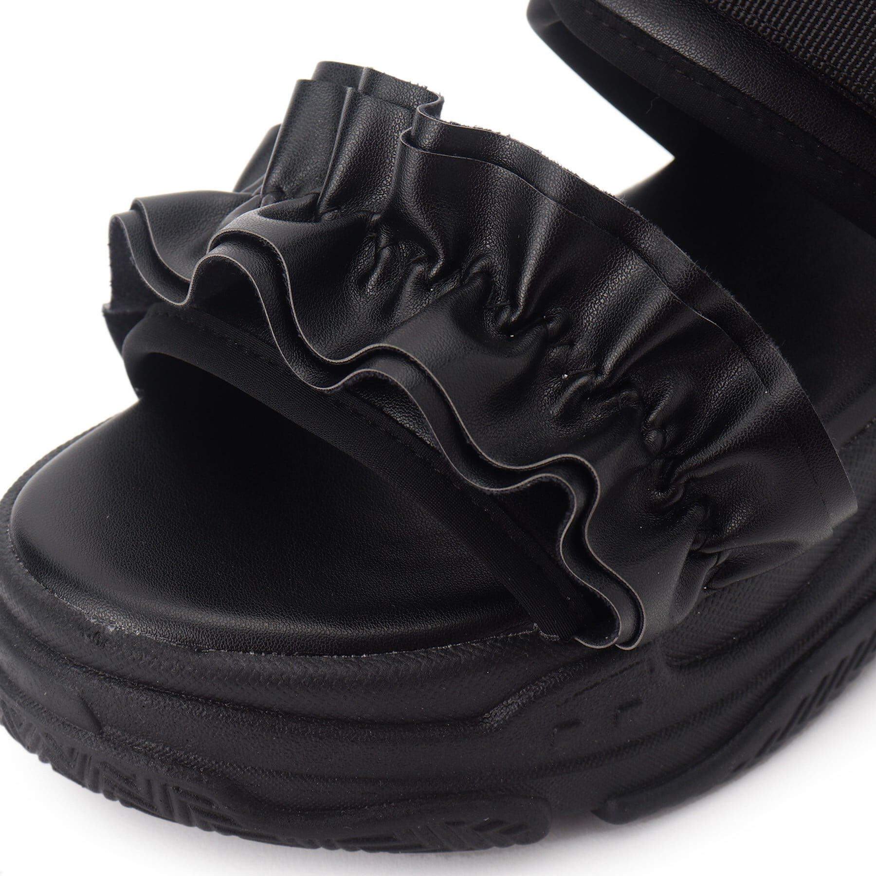 csT&P「厚底フリルスポサン」|サンダル|