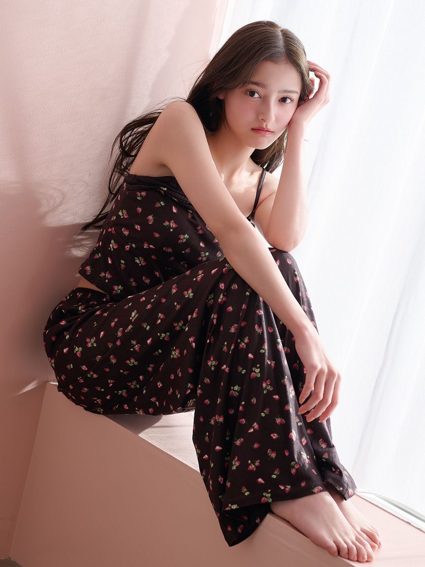 SNIDEL HOME「ストロベリーアイレットレイヤードキャミソール」|ルームウェア|