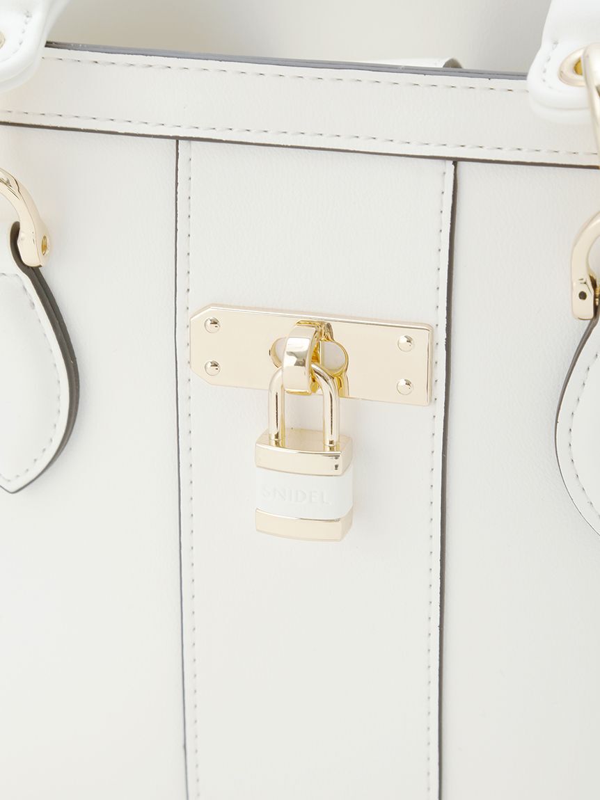 SNIDEL「スクエアパッドロックバッグ」|ハンドバッグ|