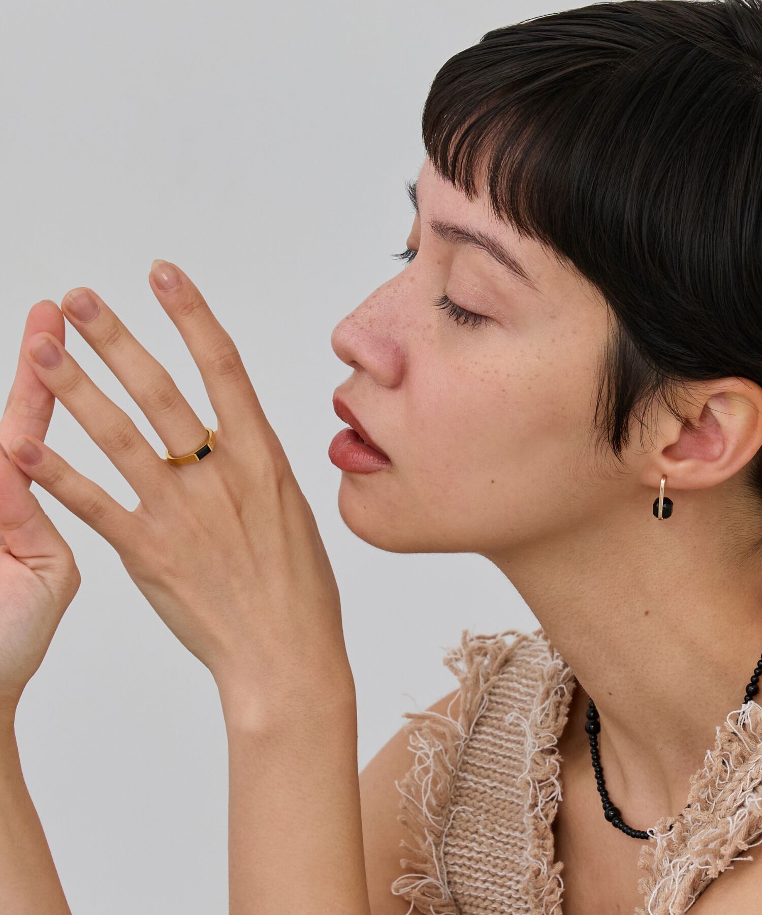 JUPITER「【SV】バケットカットオニキスミニマルリング/天然石/金属アレルギー対応　ゴールド」|リング|