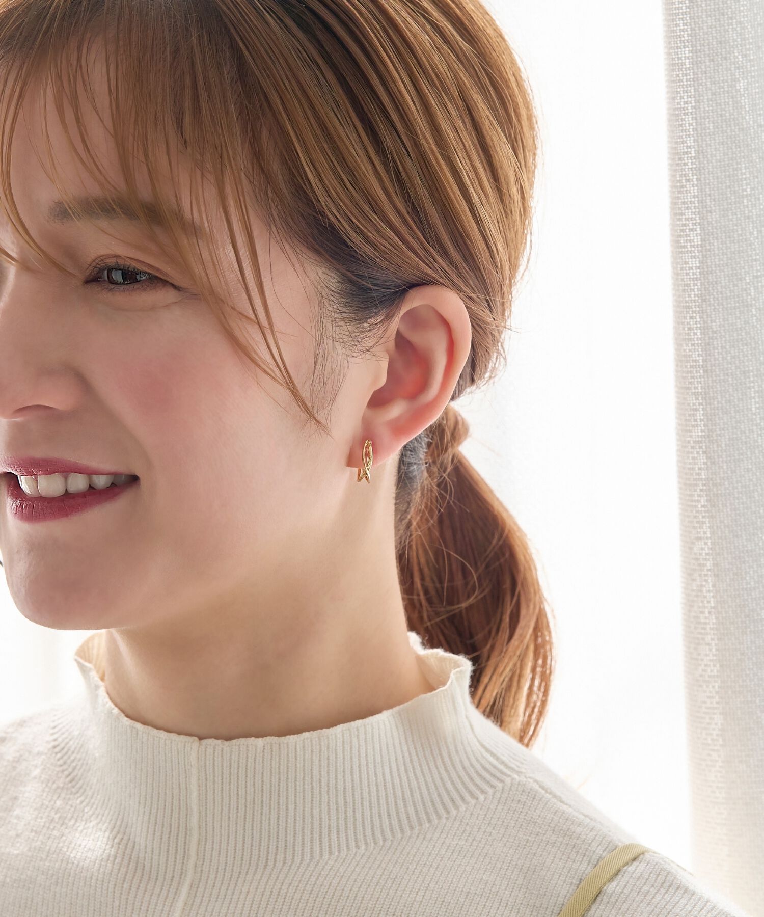 Phoebe「【シリーズ累計販売10000点突破！】アレルギー対応痛くないシリーズクリスタルループフィットイヤリング」|イヤリング|