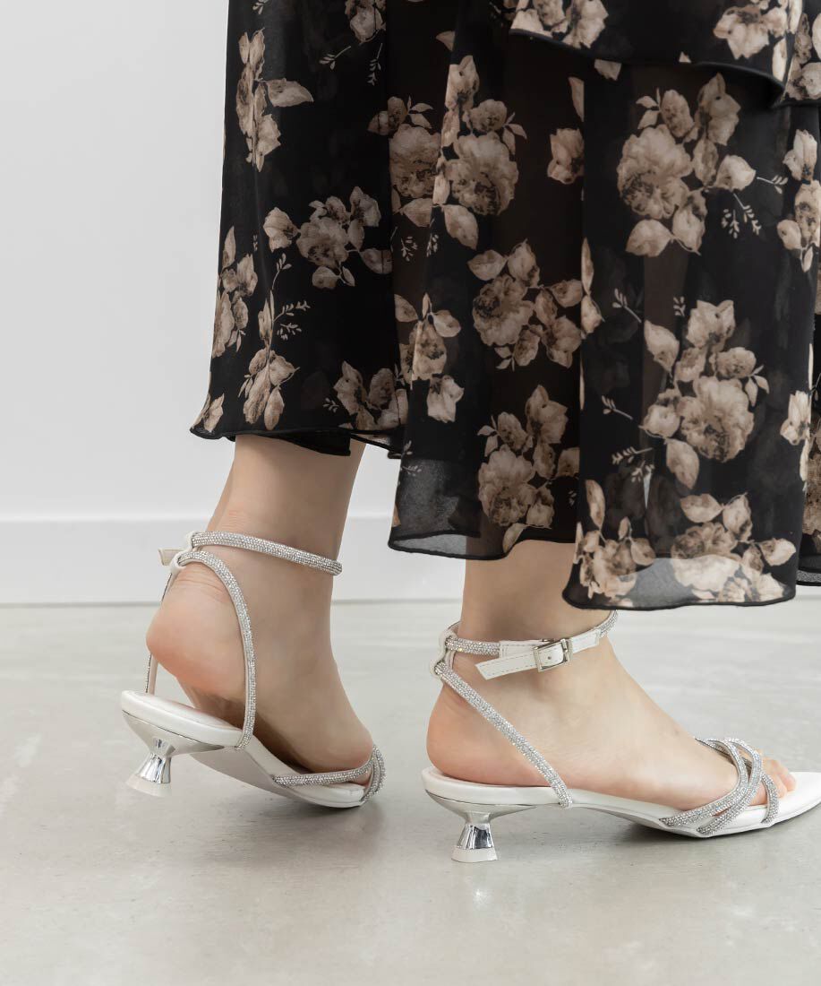  「ビジュークロスストラップサンダル」|サンダル|