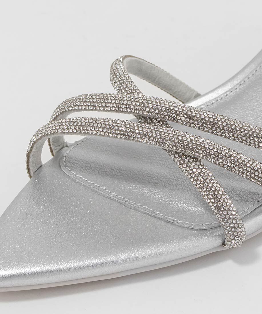  「ビジュークロスストラップサンダル」|サンダル|