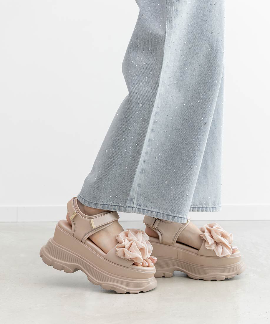  「ボリュームフリルスポーツサンダル」|サンダル|