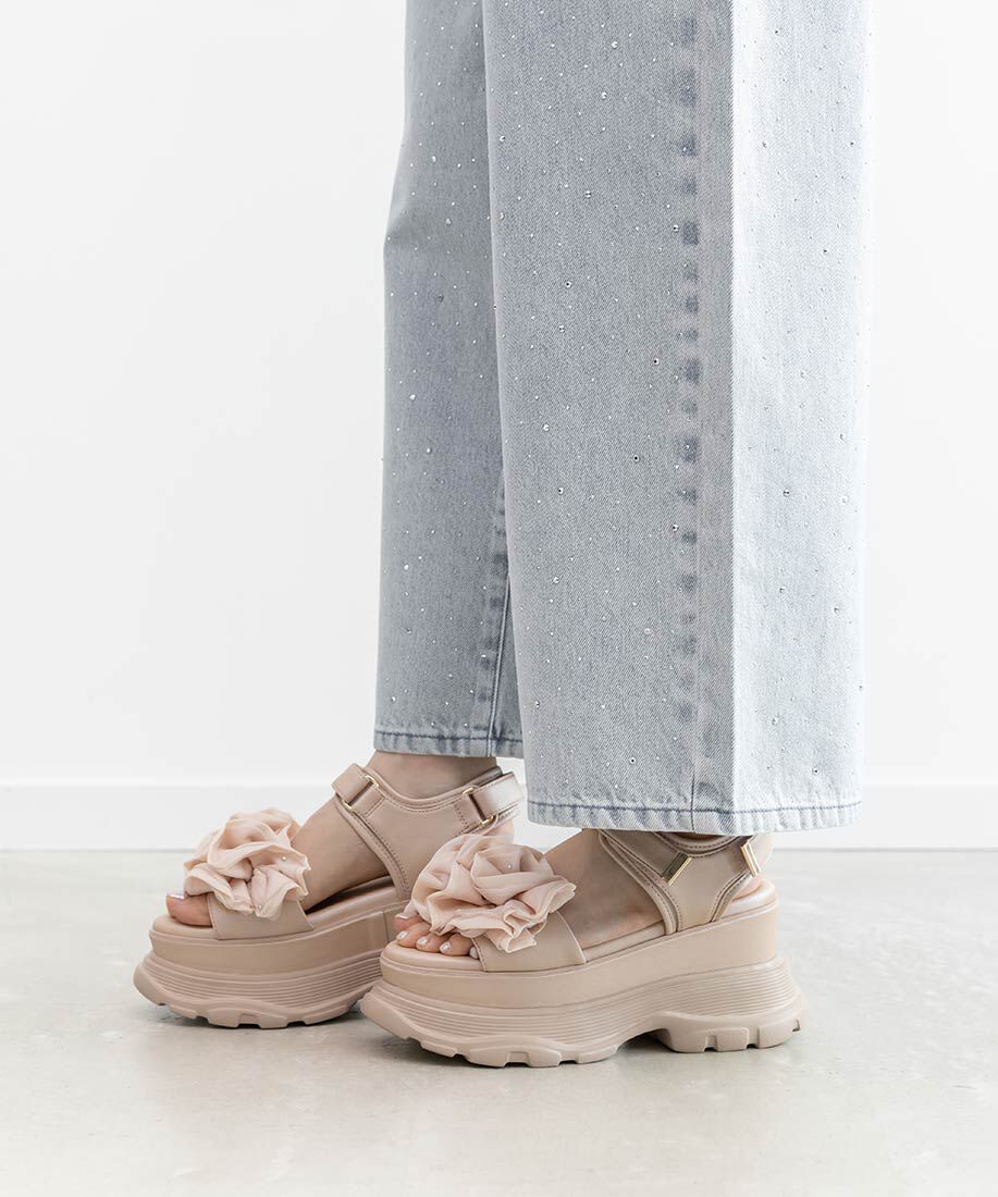  「ボリュームフリルスポーツサンダル」|サンダル|