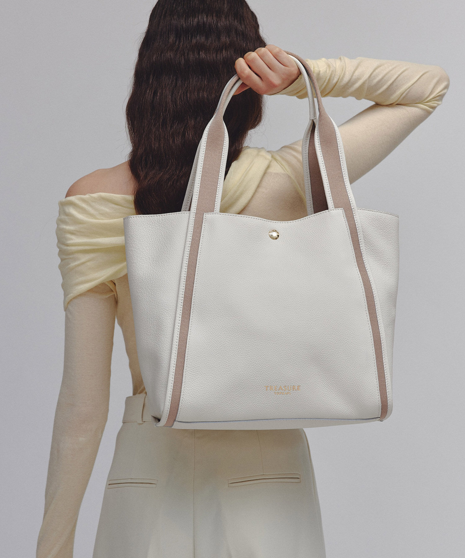 TOPKAPI TREASURE「【TREASURE TOPKAPI】ソフトシュリンク テープハンドル A4 トート バッグ」|トートバッグ|ホワイト