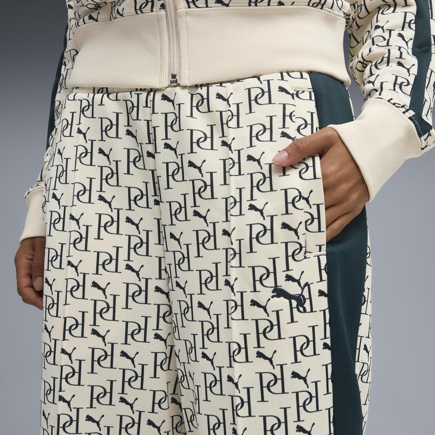 PUMA「【PUMA ｳｪｱ】W T7 AOP STRAIGHT TRACK PANTS」|チノ|