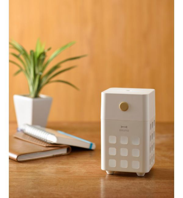 BRUNO「充電式パーソナル加湿器 CUBE MIST」|電化製品|