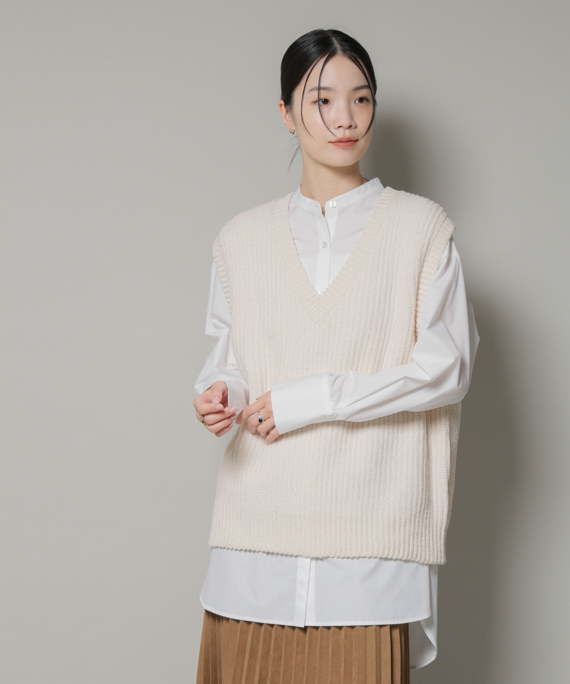 nano･universe「ベロアモールVネックニットベスト」|ニット・セーター|