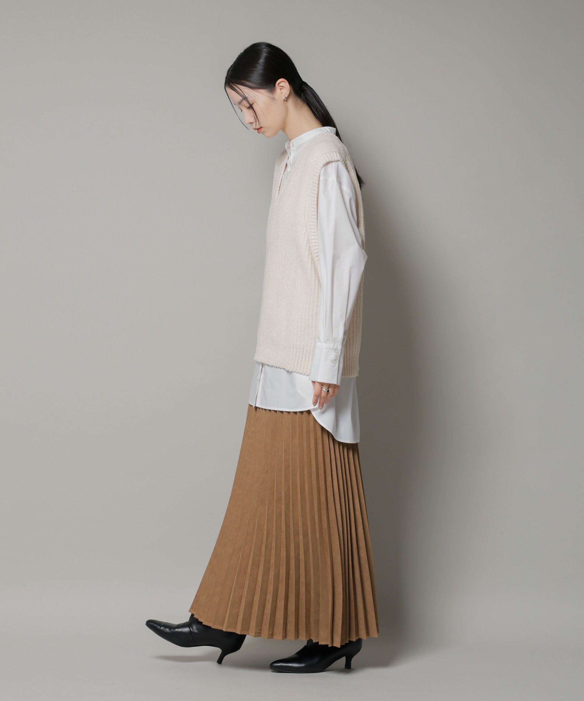 nano･universe「ベロアモールVネックニットベスト」|ニット・セーター|