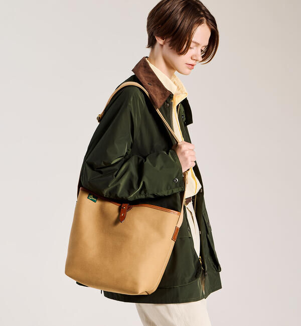 Brady「Brady | ASHDOWN MEDIUM」|ショルダー・メッセンジャー|KHAKI