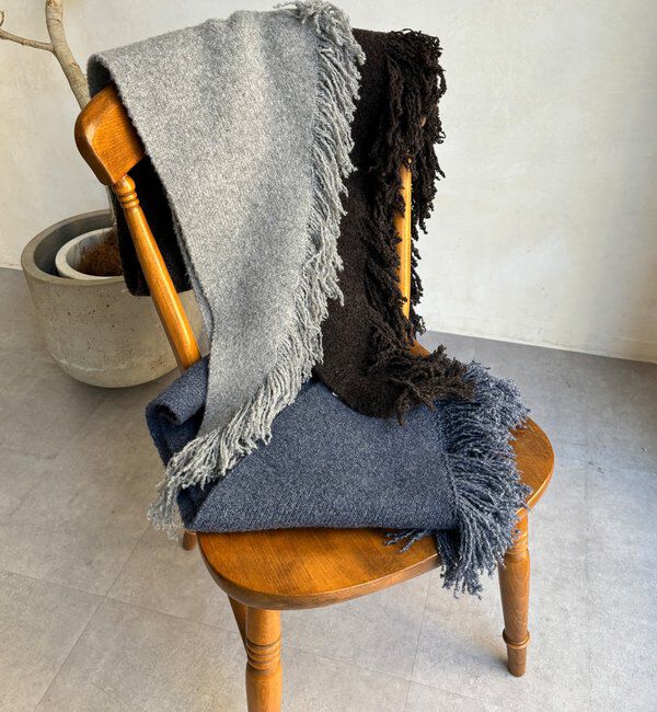  「【WEB限定】三角フリンジストール」|マフラー|