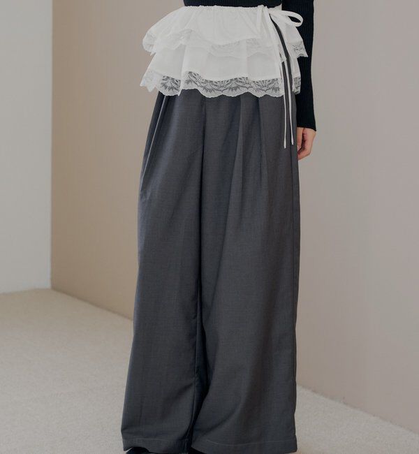  「【SALON by Chico】取り外しフリルルーズラインストーンスラックス」|チノ|グレー