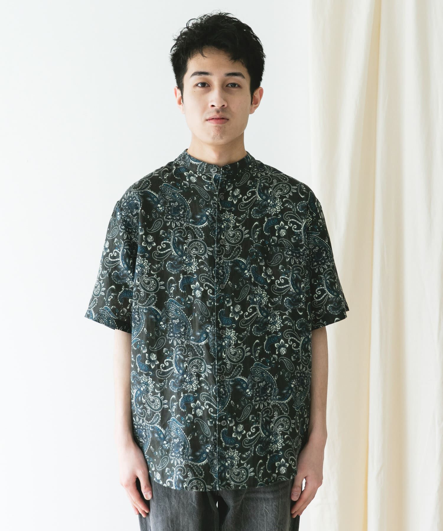 URBAN RESEARCH DOORS「『XLｻｲｽﾞ/WEB限定』ｼﾙｹｯﾄﾘﾈﾝ ﾊﾞﾝﾄﾞｶﾗｰｼｮｰﾄｽﾘｰ」|シャツ・ブラウス|