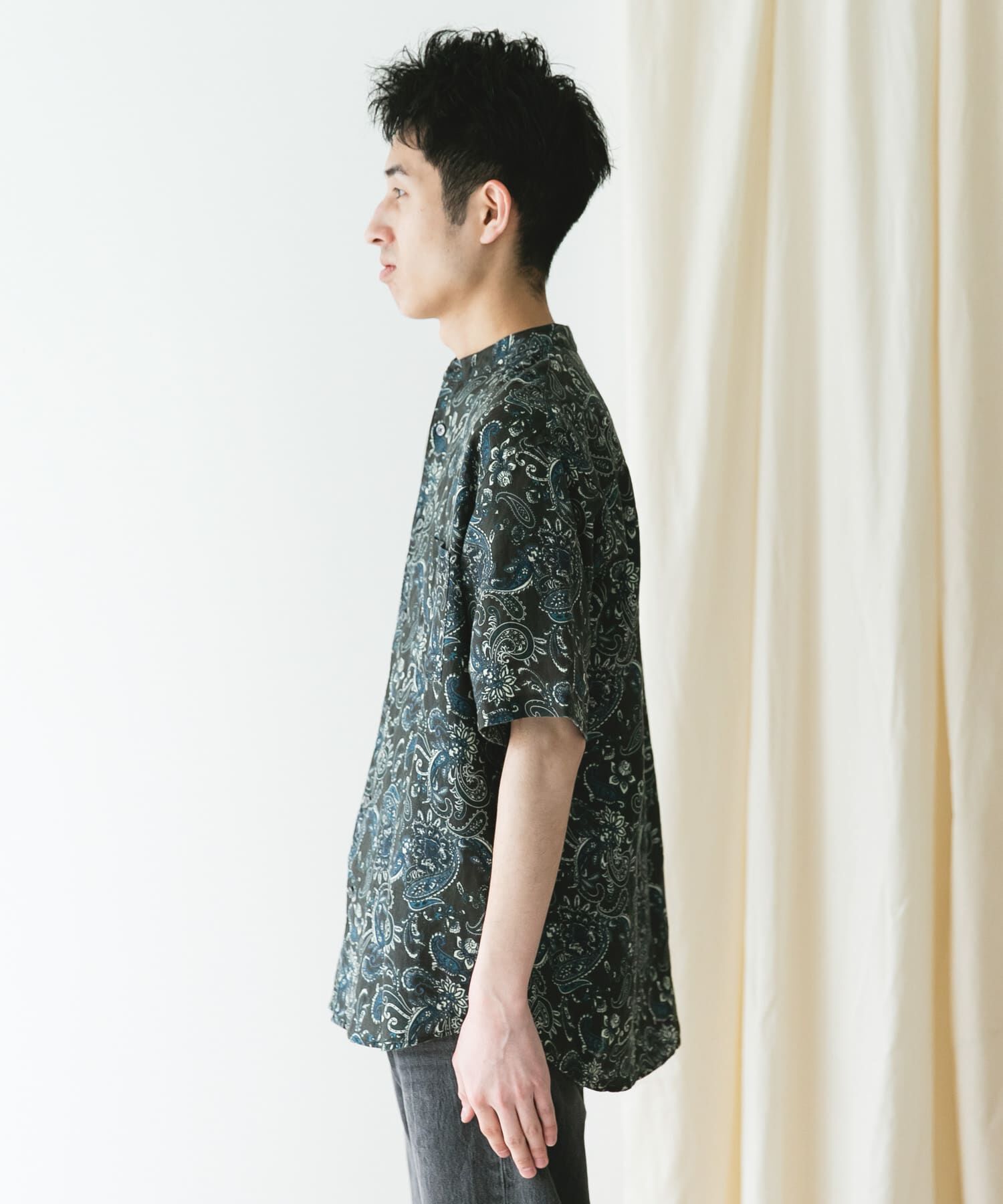 URBAN RESEARCH DOORS「『XLｻｲｽﾞ/WEB限定』ｼﾙｹｯﾄﾘﾈﾝ ﾊﾞﾝﾄﾞｶﾗｰｼｮｰﾄｽﾘｰ」|シャツ・ブラウス|