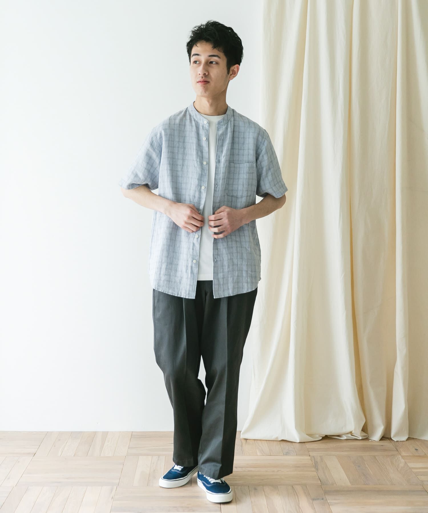 URBAN RESEARCH DOORS「『XLｻｲｽﾞ/WEB限定』ｼﾙｹｯﾄﾘﾈﾝ ﾊﾞﾝﾄﾞｶﾗｰｼｮｰﾄｽﾘｰ」|シャツ・ブラウス|