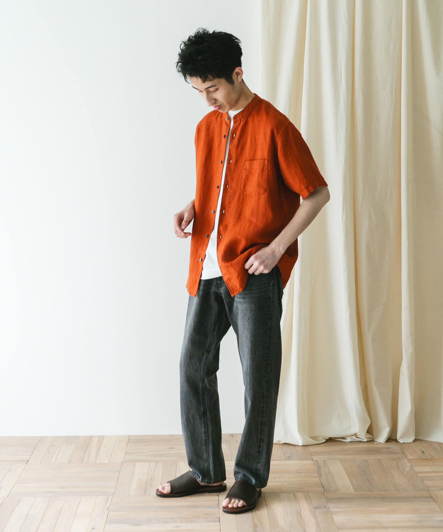 URBAN RESEARCH DOORS「『XLｻｲｽﾞ/WEB限定』ｼﾙｹｯﾄﾘﾈﾝ ﾊﾞﾝﾄﾞｶﾗｰｼｮｰﾄｽﾘｰ」|シャツ・ブラウス|