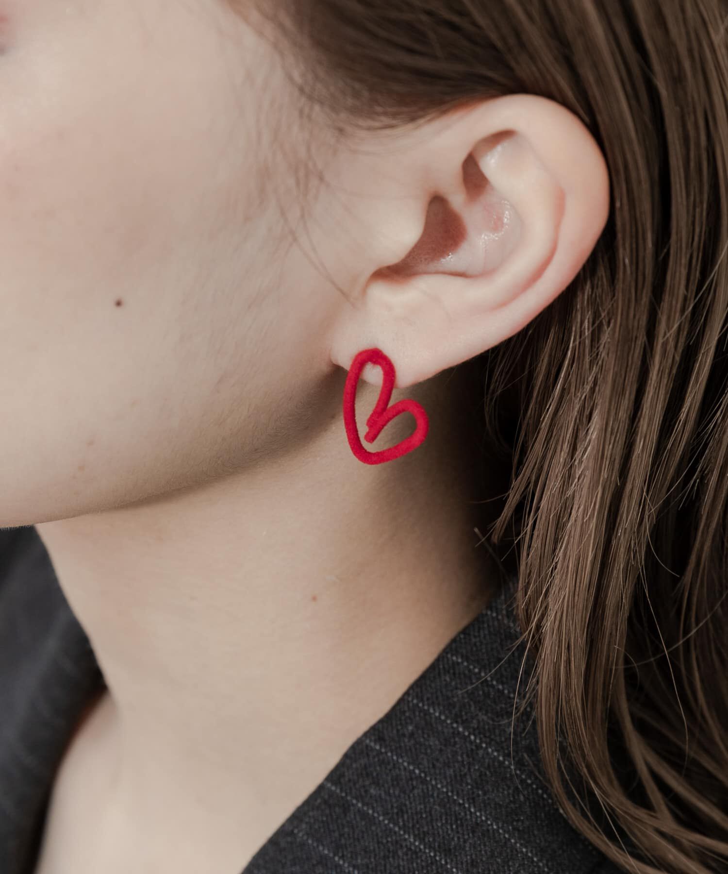 SMELLY「フロッキーハートモチーフピアス」|ピアス|