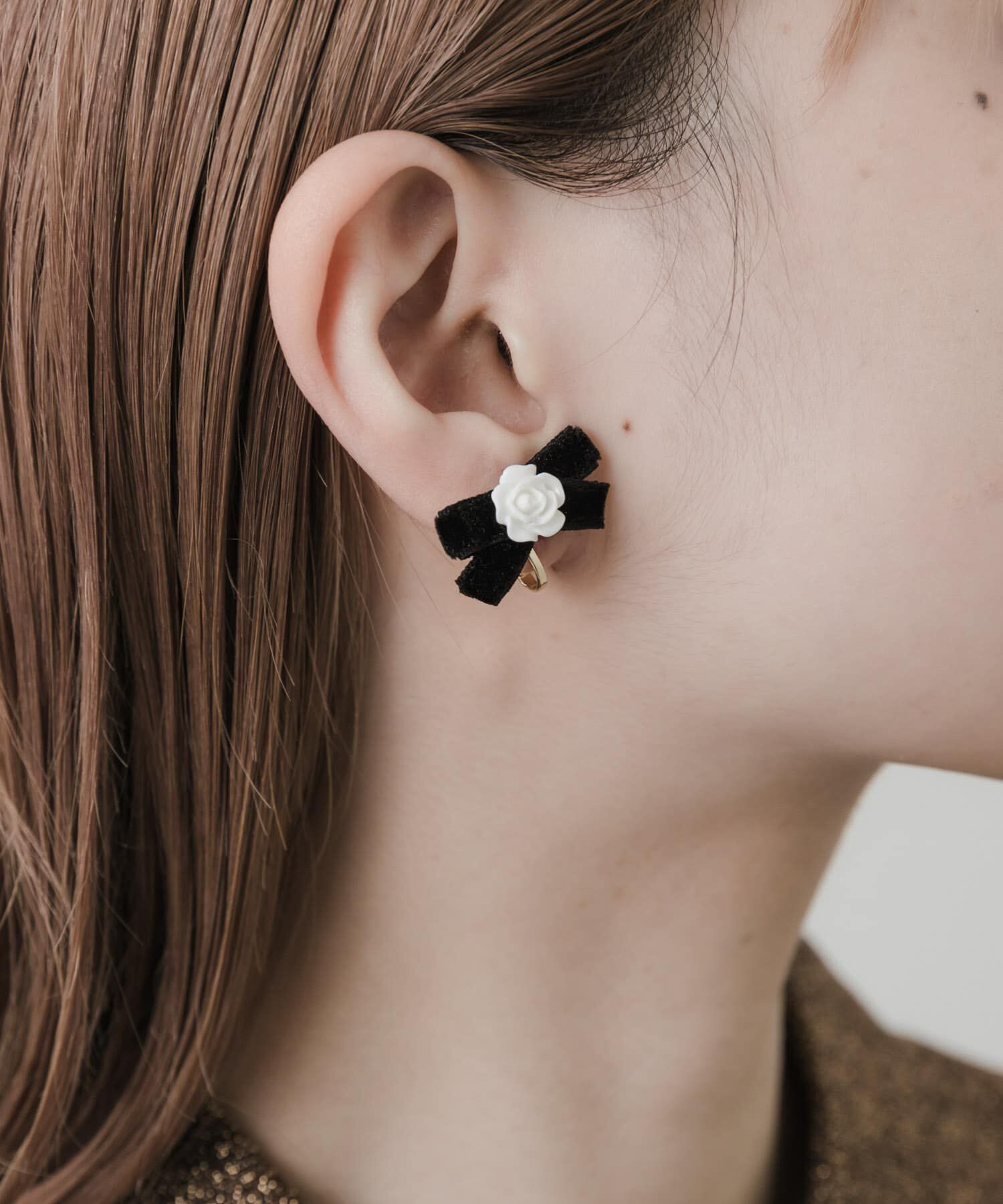 SMELLY「ローズリボンイヤリング」|イヤリング|