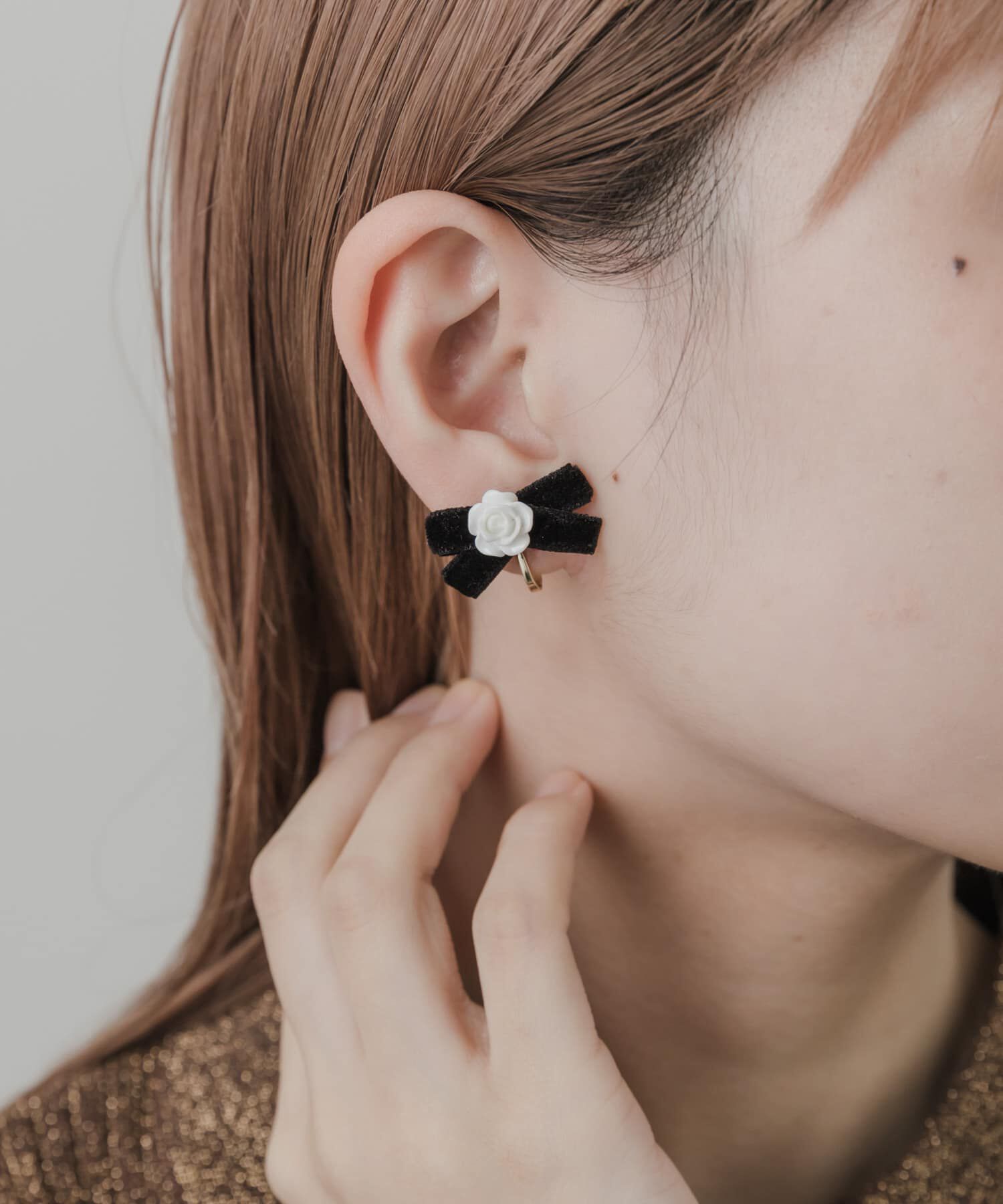 SMELLY「ローズリボンイヤリング」|イヤリング|