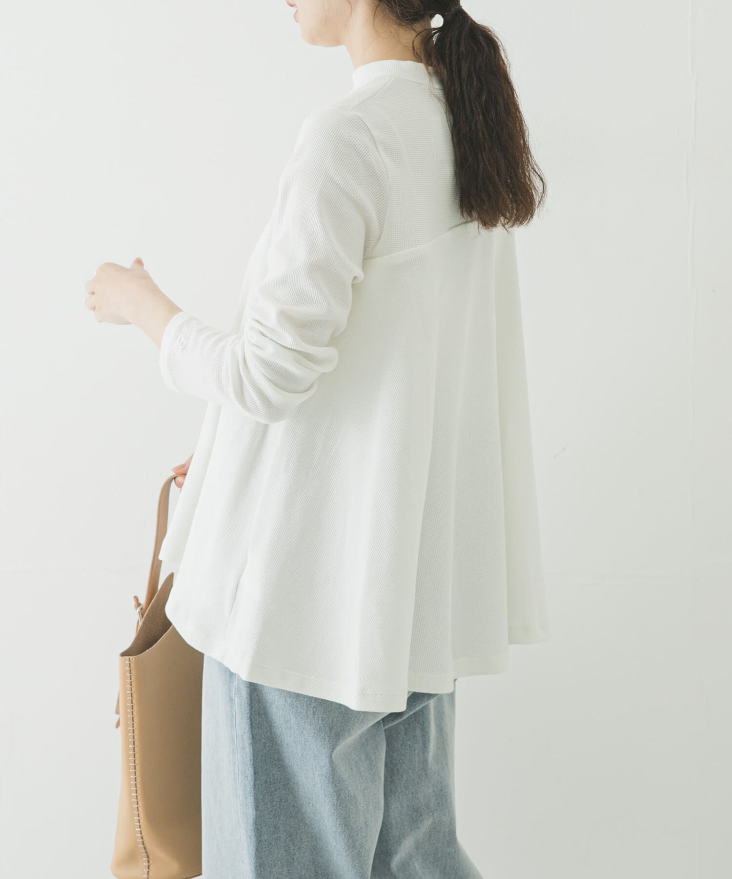 URBAN RESEARCH「NEW BALANCE　NB GREYペプラム長袖トップ」|Tシャツ・カットソー|