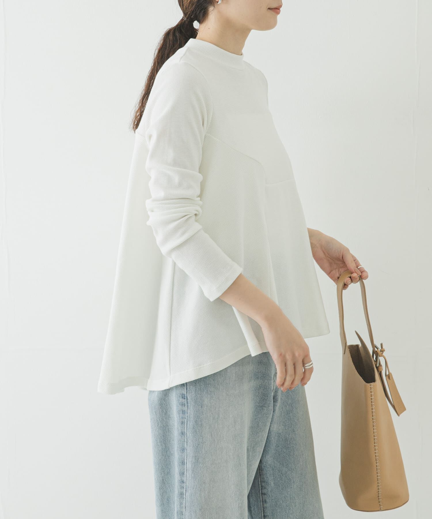 URBAN RESEARCH「NEW BALANCE　NB GREYペプラム長袖トップ」|Tシャツ・カットソー|